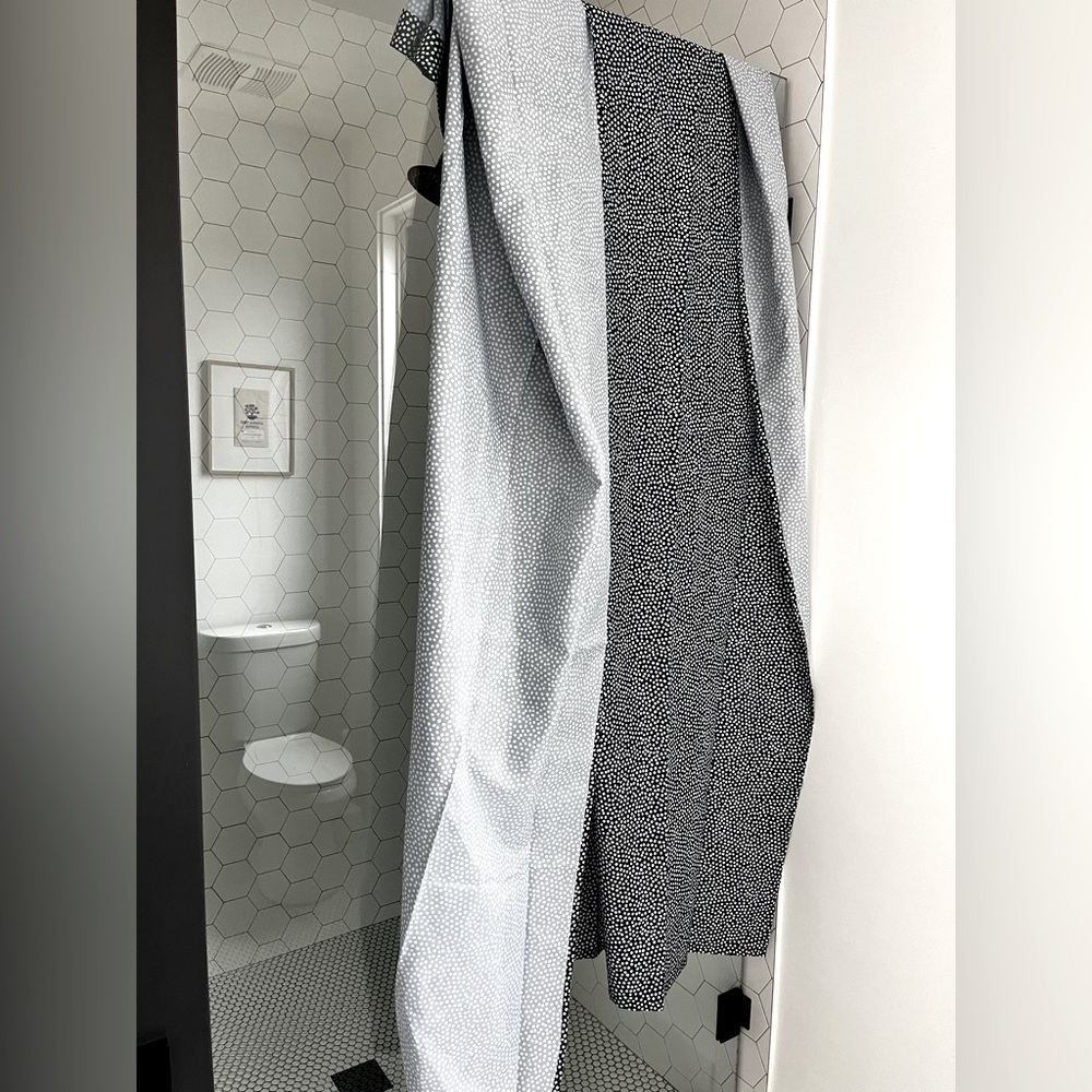 Shower curtain new navy white